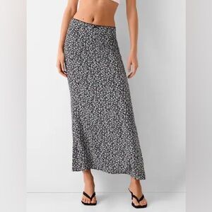 Bershka Black Floral Skirt EUC